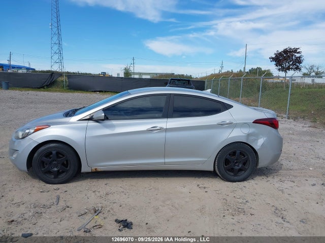 5NPDH4AE2FH604298 Hyundai Elantra Se/sport/limited
