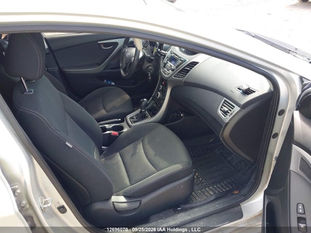 5NPDH4AE2FH604298 Hyundai Elantra Se/sport/limited