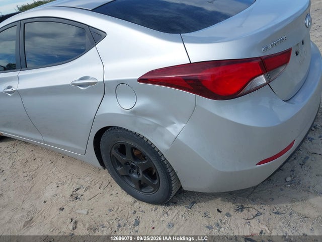 5NPDH4AE2FH604298 Hyundai Elantra Se/sport/limited