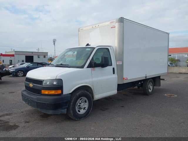 Chevrolet EXPRESS G3500 2025 1HA0GSF7XSN014534 Image 2
