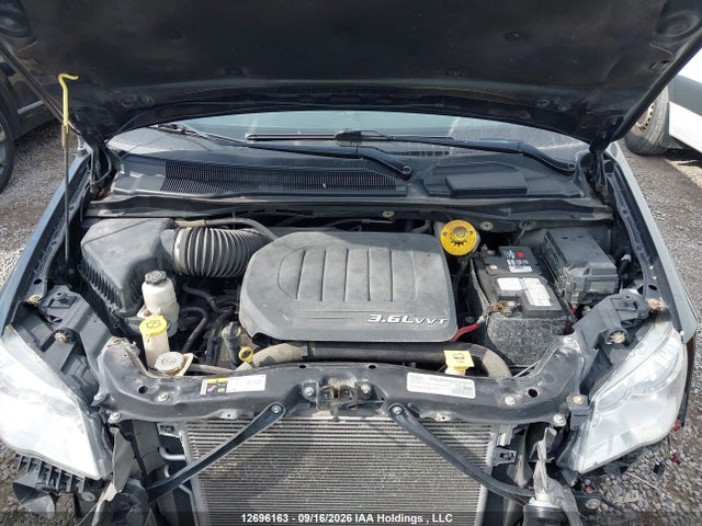 Dodge Grand Caravan Crew 2016 2C4RDGDG0GR349980 Image 10