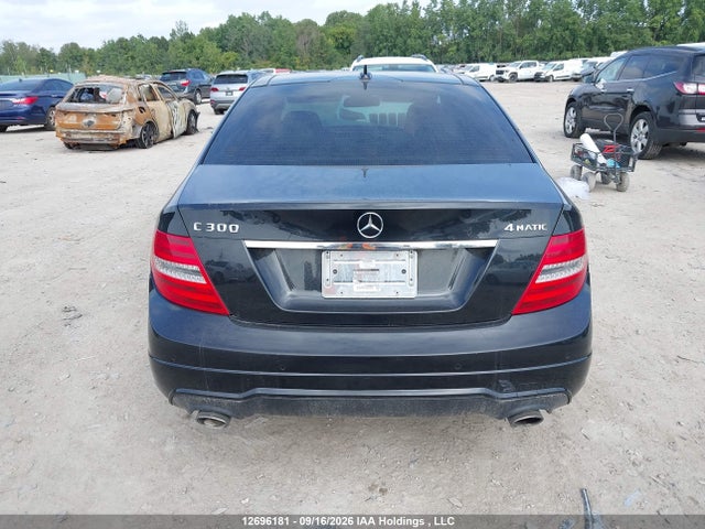 2014 Mercedes-benz C 300 მანქანა იყიდება აუქციონზე, vin: WDDGF8AB1EA955053, აუქციონის ნომერი: 12696181