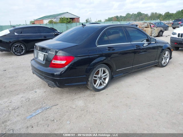 2014 Mercedes-benz C 300 მანქანა იყიდება აუქციონზე, vin: WDDGF8AB1EA955053, აუქციონის ნომერი: 12696181