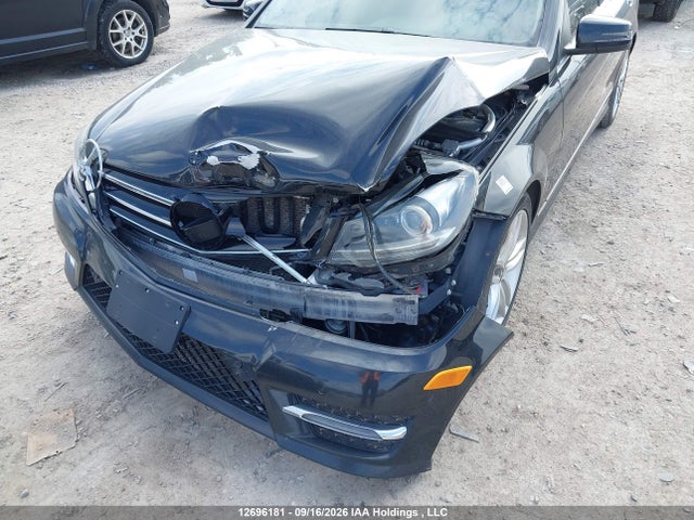 2014 Mercedes-benz C 300 მანქანა იყიდება აუქციონზე, vin: WDDGF8AB1EA955053, აუქციონის ნომერი: 12696181