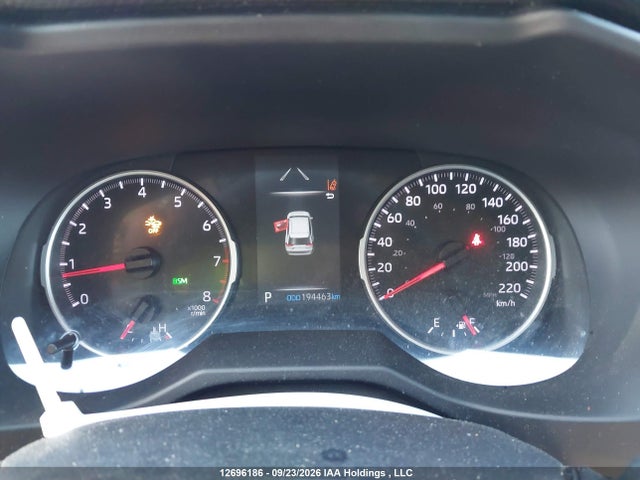 2T3R1RFV2NC301675 Toyota RAV4