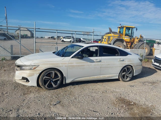 12696189 :رقم المزاد ، 1HGCV1F37NA801758 vin ، 2022 Honda Accord Sport 1.5t مزاد بيع
