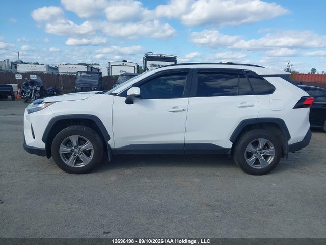 Продажа на аукционе авто 2022 Toyota Rav4 Xle/xle Premium, vin: 2T3R1RFV3NC293229, номер лота: 12696198