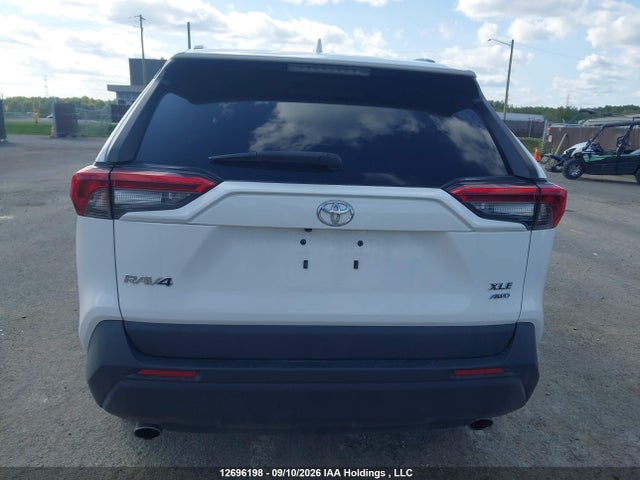 Продажа на аукционе авто 2022 Toyota Rav4 Xle/xle Premium, vin: 2T3R1RFV3NC293229, номер лота: 12696198