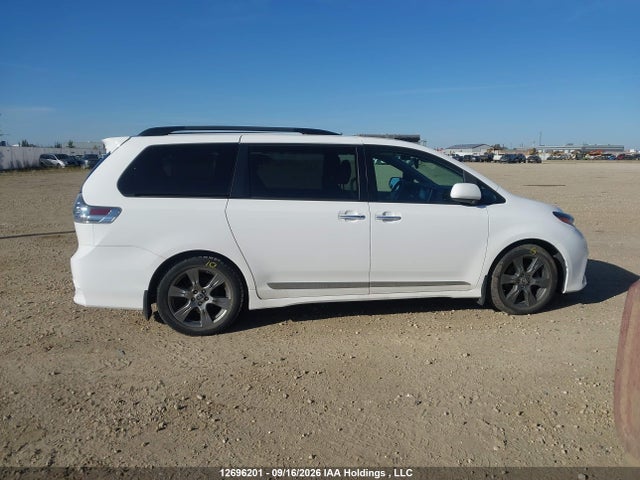 Toyota Sienna 2019 5TDXZ3DC7KS974150 Image 13