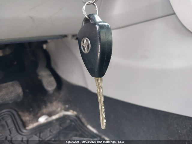 12696209 :رقم المزاد ، 2T1BU4EE7DC044694 vin ، 2013 Toyota Corolla مزاد بيع