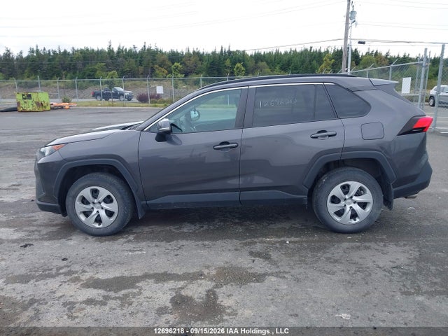 2T3B1RFV0LW124329 Toyota RAV4 LE