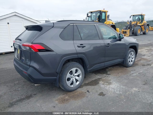 2T3B1RFV0LW124329 Toyota RAV4 LE