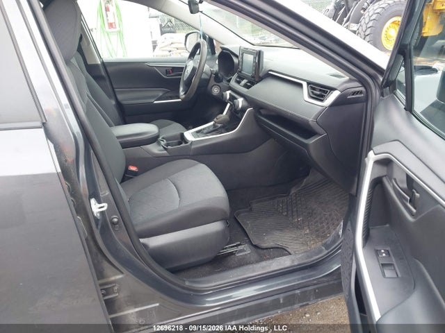 2T3B1RFV0LW124329 Toyota RAV4 LE