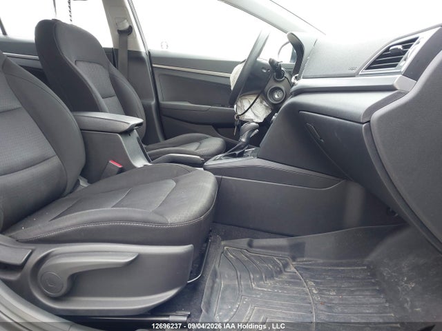 Продажа на аукционе авто 2017 Hyundai Elantra, vin: 5NPD74LF6HH106049, номер лота: 12696237