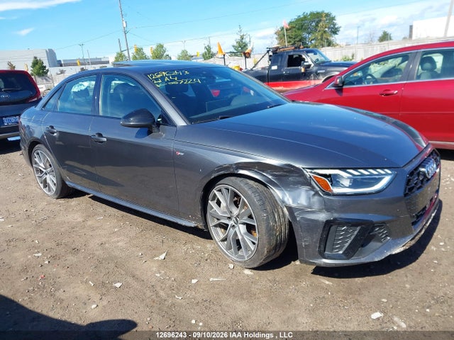 12696243 :رقم المزاد ، WAUEAAF4XMN007224 vin ، 2021 Audi A4 Premium Plus 45 مزاد بيع