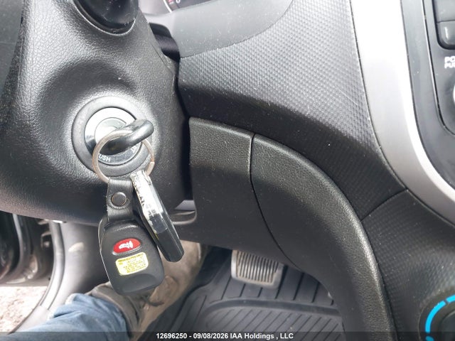 Продажа на аукционе авто 2016 Hyundai Accent Gl, vin: KMHCT5AE2GU245554, номер лота: 12696250