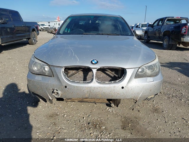 2005 Bmw 545i მანქანა იყიდება აუქციონზე, vin: WBANB320X0B361980, აუქციონის ნომერი: 12696282