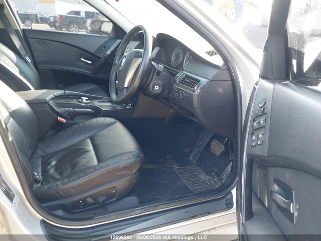 2005 Bmw 545i მანქანა იყიდება აუქციონზე, vin: WBANB320X0B361980, აუქციონის ნომერი: 12696282