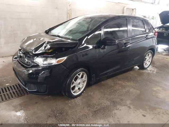Honda FIT LX 2017 3HGGK5G55HM102752 Image 2