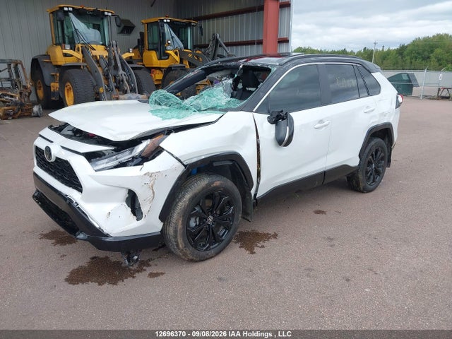 Toyota RAV4 XSE 2025 2T35WRFV9SW256471 Image 2