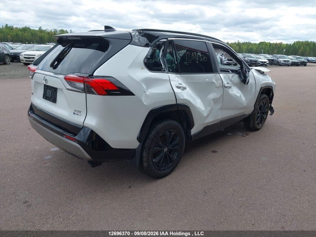 Toyota RAV4 XSE 2025 2T35WRFV9SW256471 Image 4
