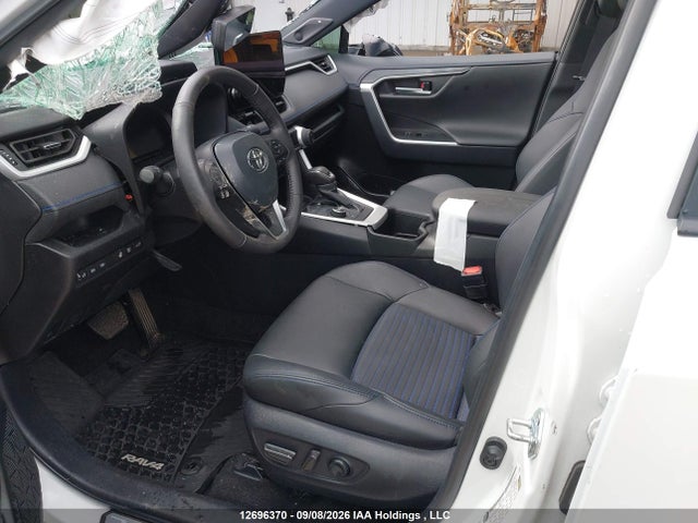 Toyota RAV4 XSE 2025 2T35WRFV9SW256471 Image 5