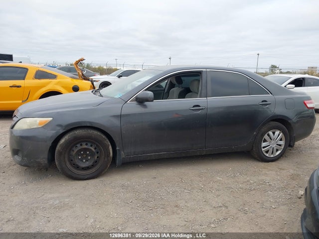 12696381 :رقم المزاد ، 4T1BF3EK3BU164126 vin ، 2011 Toyota Camry Le مزاد بيع