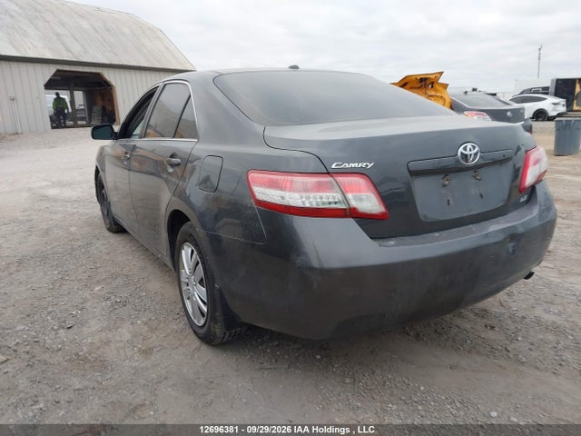 12696381 :رقم المزاد ، 4T1BF3EK3BU164126 vin ، 2011 Toyota Camry Le مزاد بيع