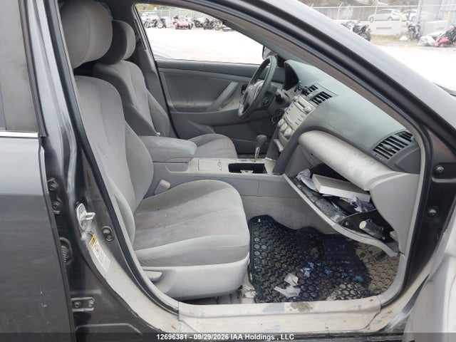 12696381 :رقم المزاد ، 4T1BF3EK3BU164126 vin ، 2011 Toyota Camry Le مزاد بيع