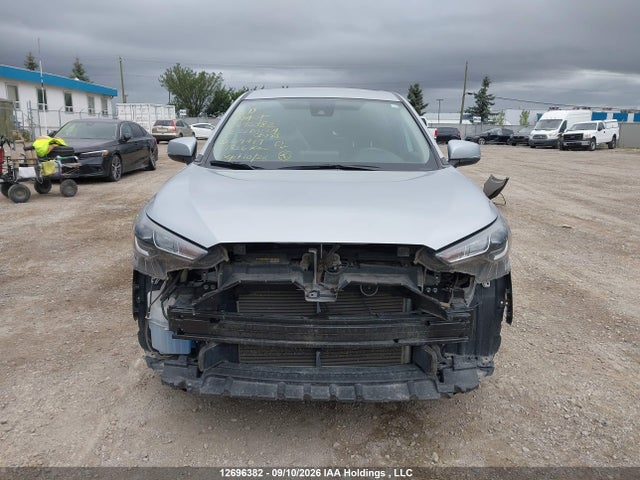 2022 Toyota Corolla Cross Le მანქანა იყიდება აუქციონზე, vin: 7MUCAABG3NV019419, აუქციონის ნომერი: 12696382