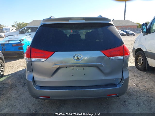 12696390 :رقم المزاد ، 5TDKK3DC1BS063729 vin ، 2011 Toyota Sienna Le 8 Passenger مزاد بيع