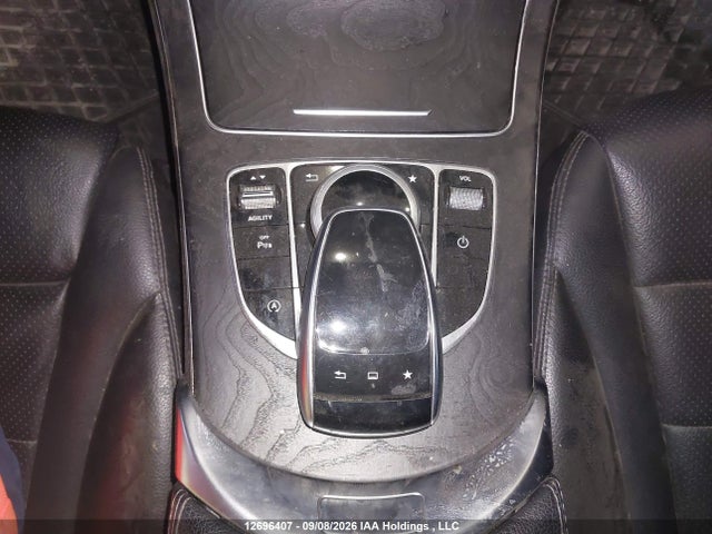 Продажа на аукционе авто 2015 Mercedes-benz C 300 4matic, vin: 55SWF4KBXFU086473, номер лота: 12696407