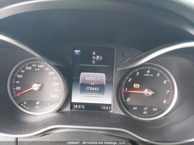 Продажа на аукционе авто 2015 Mercedes-benz C 300 4matic, vin: 55SWF4KBXFU086473, номер лота: 12696407