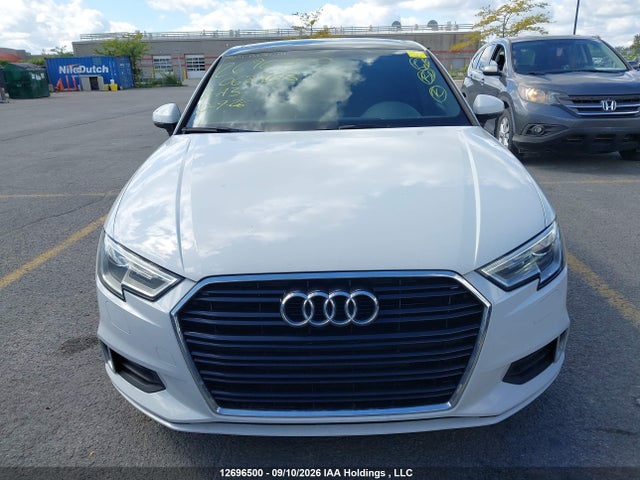 Audi A3 2.0t Komfort 2018 WAUAUGFF9J1068965 Image 12