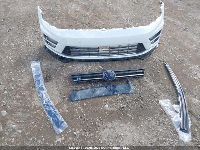 12696518 :رقم المزاد ، WVWWF7AU3HW143276 vin ، 2017 Volkswagen Golf R مزاد بيع