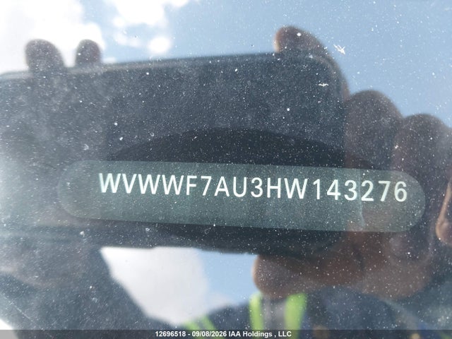12696518 :رقم المزاد ، WVWWF7AU3HW143276 vin ، 2017 Volkswagen Golf R مزاد بيع