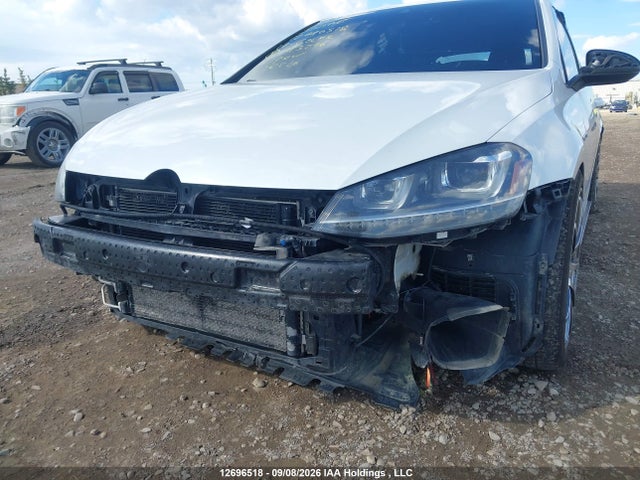 12696518 :رقم المزاد ، WVWWF7AU3HW143276 vin ، 2017 Volkswagen Golf R مزاد بيع
