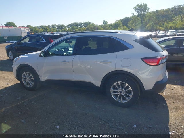 Продаж на аукціоні авто 2020 Ford Escape Se, vin: 1FMCU0G69LUB50886, номер лоту: 12696556