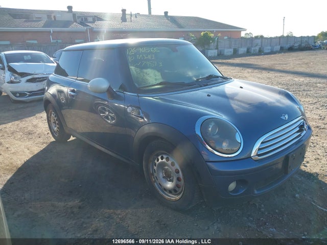 Продаж на аукціоні авто 2010 Mini Cooper Classic, vin: WMWMF3C54ATU79593, номер лоту: 12696566