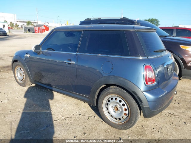 Продаж на аукціоні авто 2010 Mini Cooper Classic, vin: WMWMF3C54ATU79593, номер лоту: 12696566