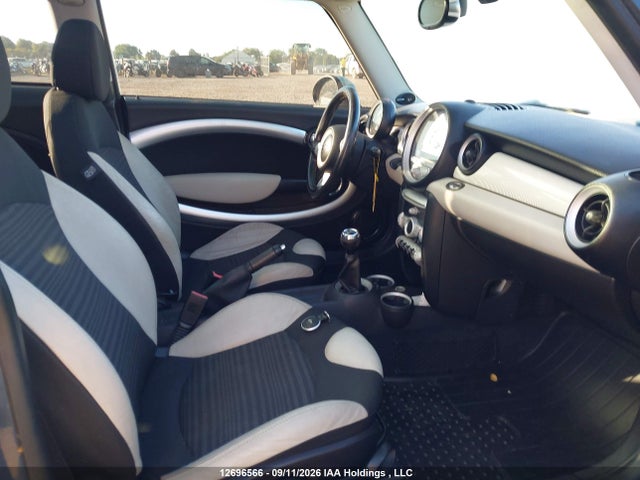 Продаж на аукціоні авто 2010 Mini Cooper Classic, vin: WMWMF3C54ATU79593, номер лоту: 12696566