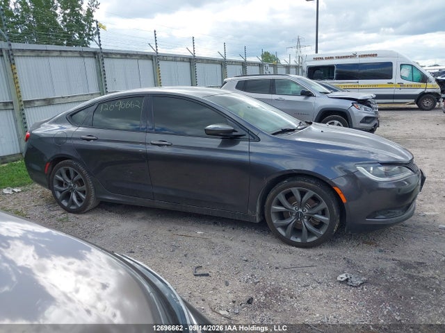 12696662 :رقم المزاد ، 1C3CCCBG9FN550281 vin ، 2015 Chrysler 200 S مزاد بيع