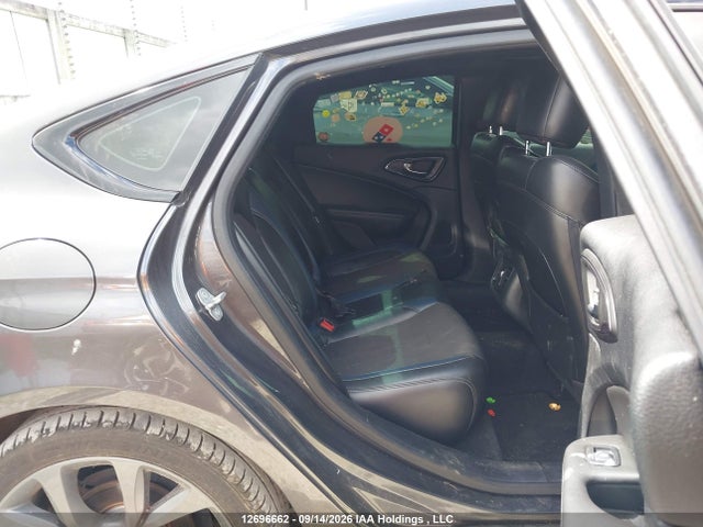 12696662 :رقم المزاد ، 1C3CCCBG9FN550281 vin ، 2015 Chrysler 200 S مزاد بيع