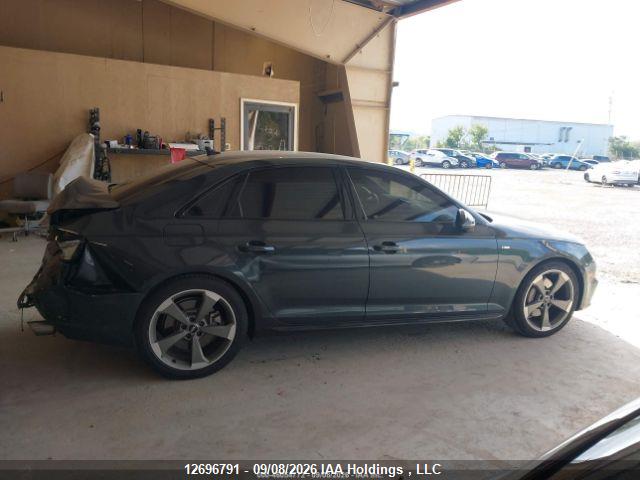 Audi A4 Quattro 2018 WAUFNAF45JN007538 Image 14