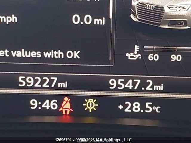 Audi A4 Quattro 2018 WAUFNAF45JN007538 Image 16
