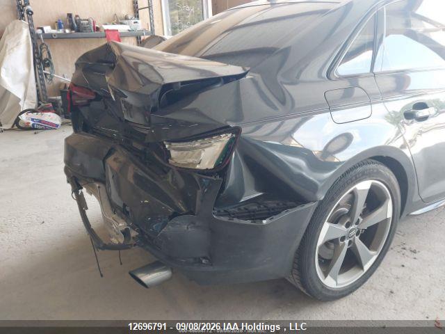 Audi A4 Quattro 2018 WAUFNAF45JN007538 Image 18