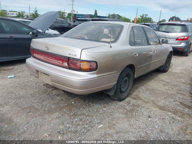 12696793 :رقم المزاد ، 4T1GK12E0RU031824 vin ، 1994 Toyota Camry Le مزاد بيع