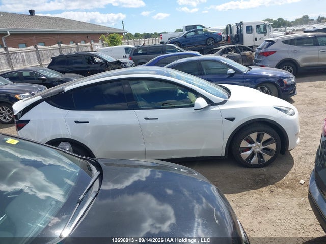 Продажа на аукционе авто 2021 Tesla Model Y Long Range, vin: 5YJYGAEE7MF186345, номер лота: 12696913