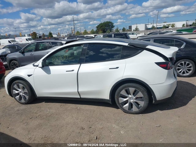 Продажа на аукционе авто 2021 Tesla Model Y Long Range, vin: 5YJYGAEE7MF186345, номер лота: 12696913
