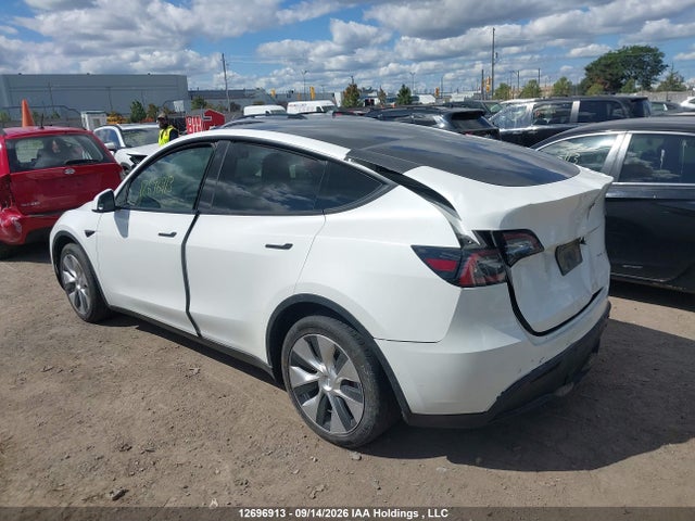 Продажа на аукционе авто 2021 Tesla Model Y Long Range, vin: 5YJYGAEE7MF186345, номер лота: 12696913
